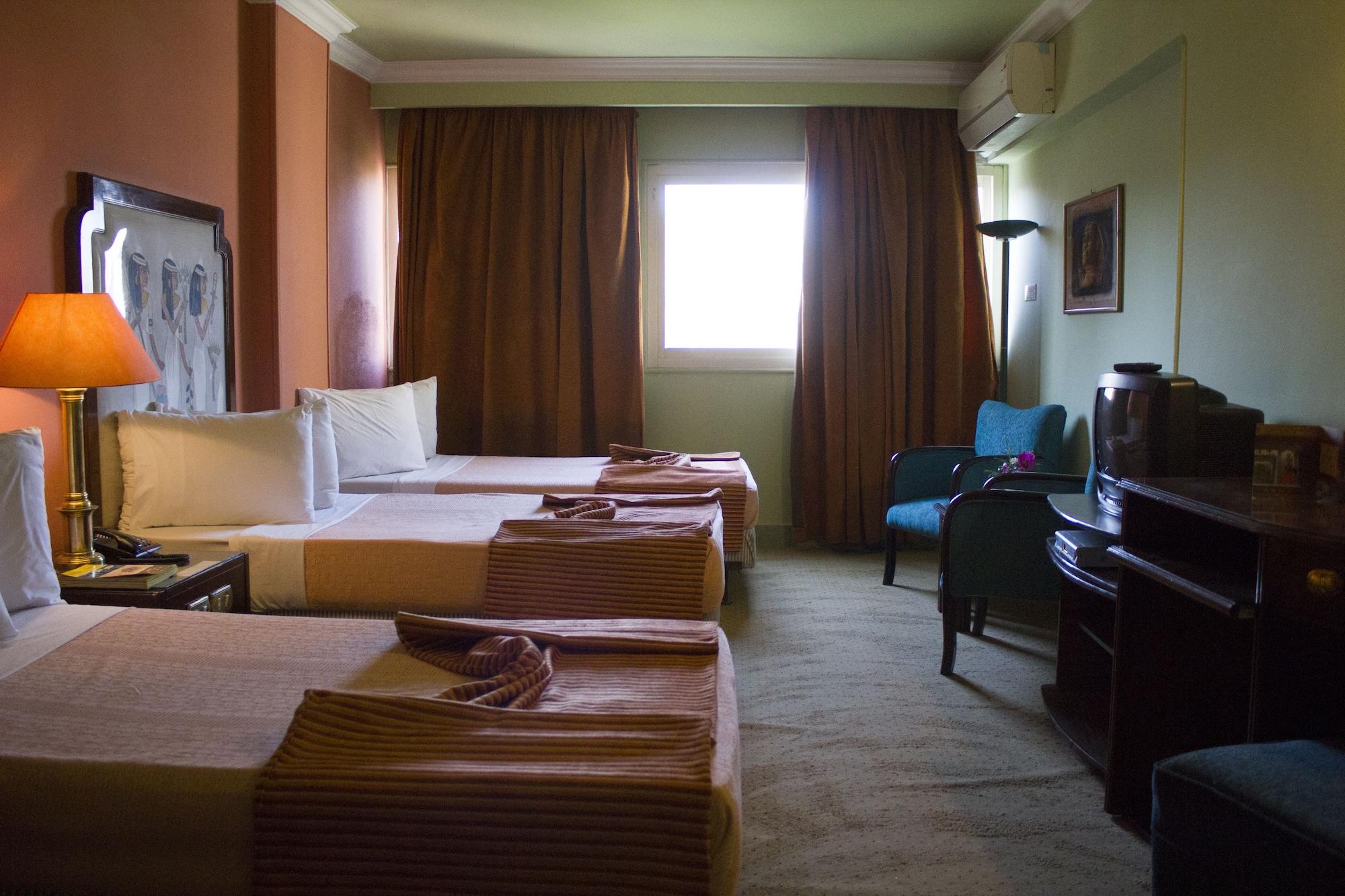 Zayed Hotel Giza ภายนอก รูปภาพ