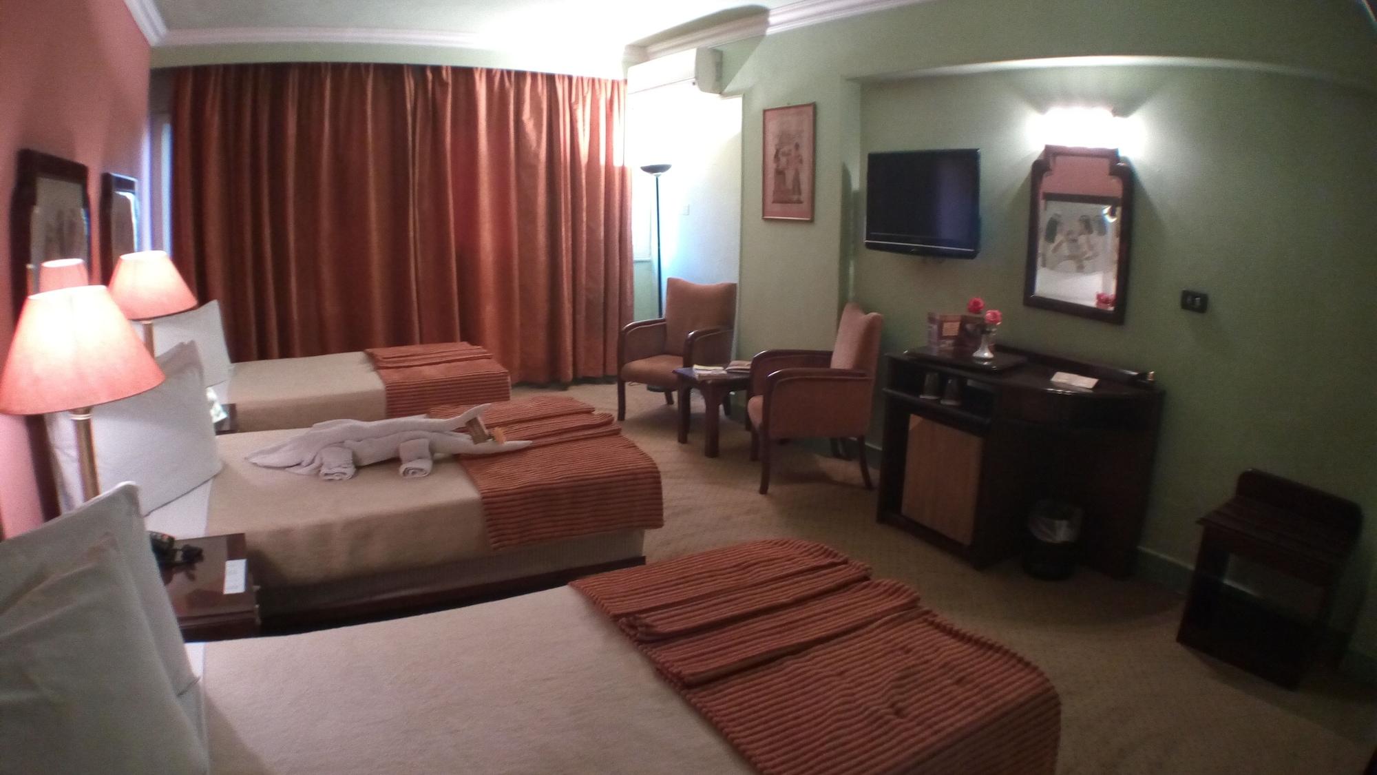 Zayed Hotel Giza ภายนอก รูปภาพ