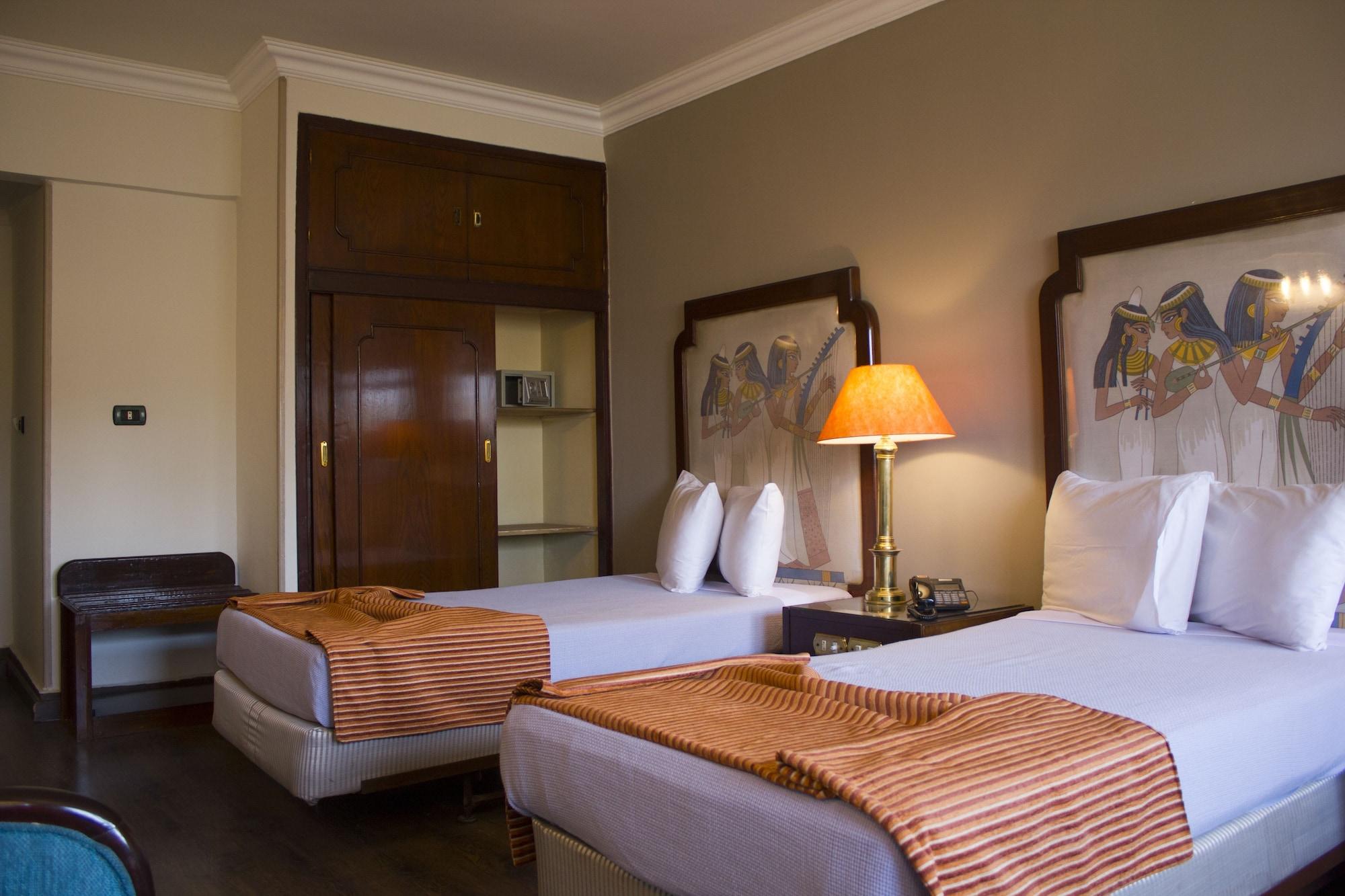 Zayed Hotel Giza ภายนอก รูปภาพ